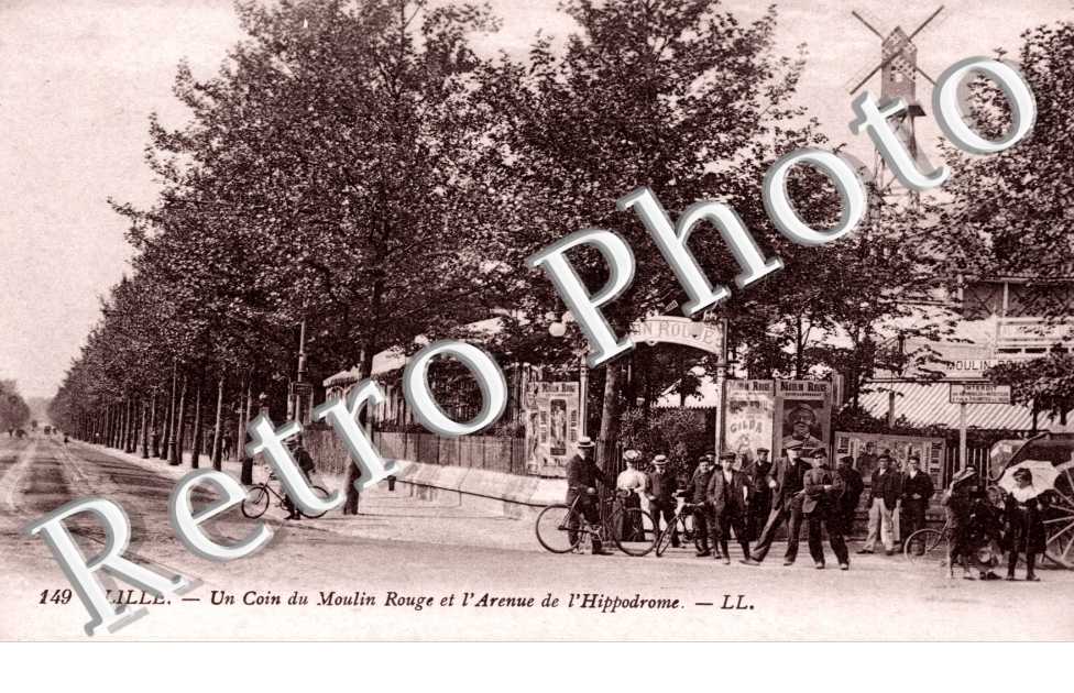 Un coin du Moulin Rouge et l'avenue de l'Hippodrome