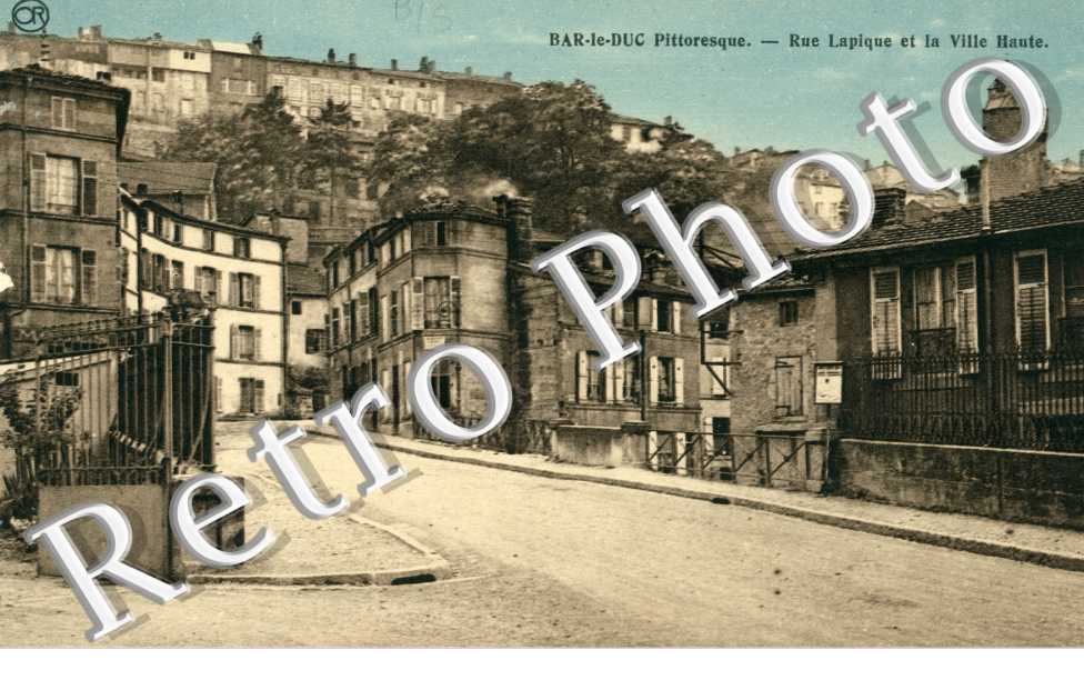 Rue Lapique et ville haute