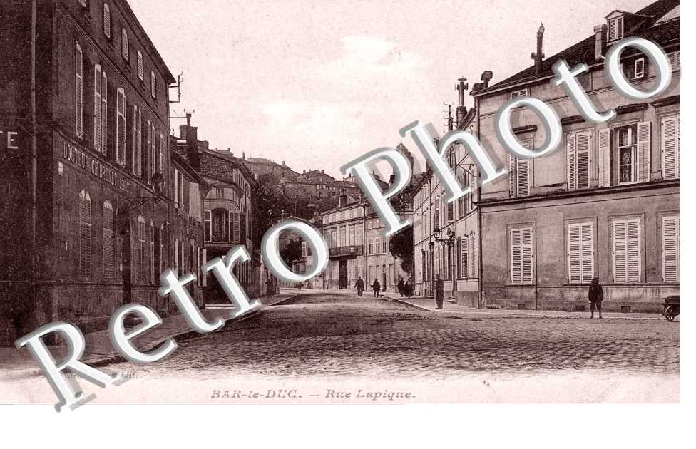 Rue Lapique