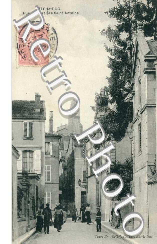 Rue Traversiere Saint Antoine