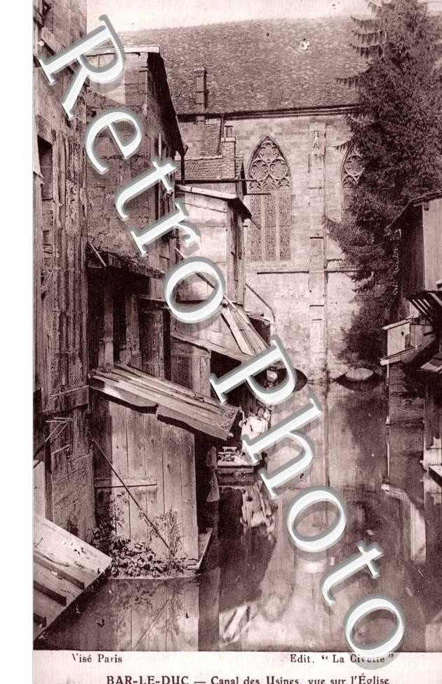 le Canal des Usines, Vue sur l'Eglise