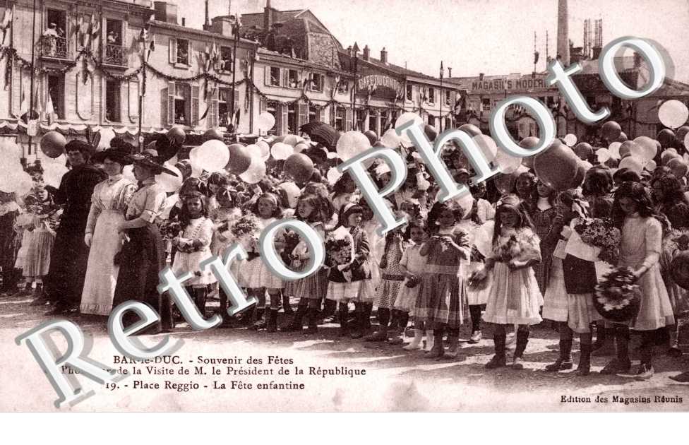 Visite du President de la Republique, Place Reggio, la Fete enfantine