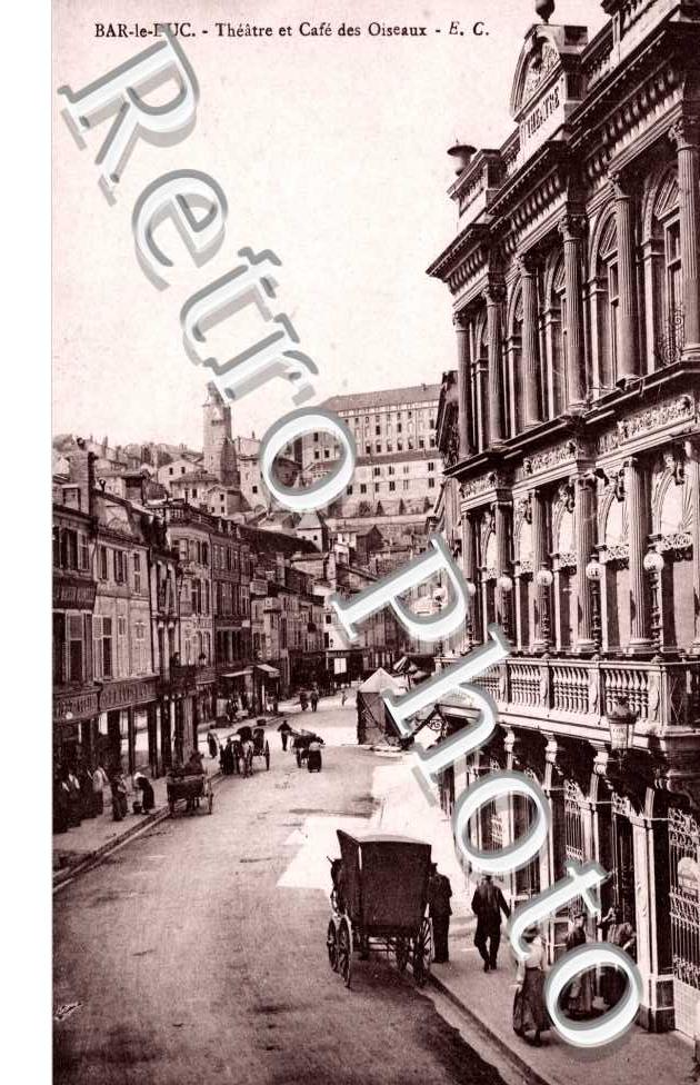 Theatre et Cafe des Oiseaux
