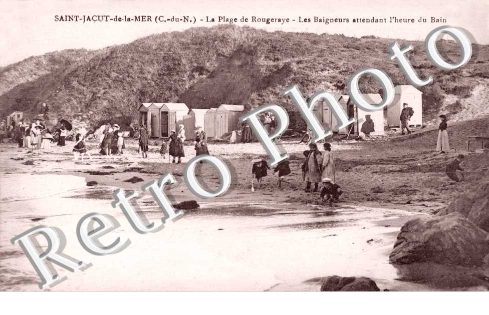 la plage de Rougeraye - les baigneurs attendant l&#039;heure du bain