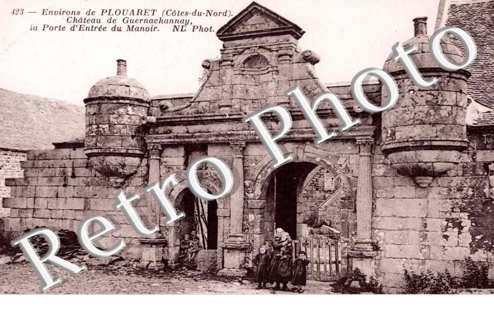 chateau de Guernachannay, la porte d'entree du manoir