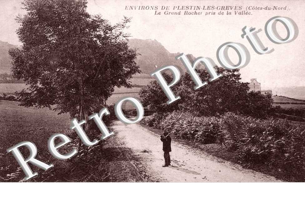 Le Grand Rocher pris de la Vallee