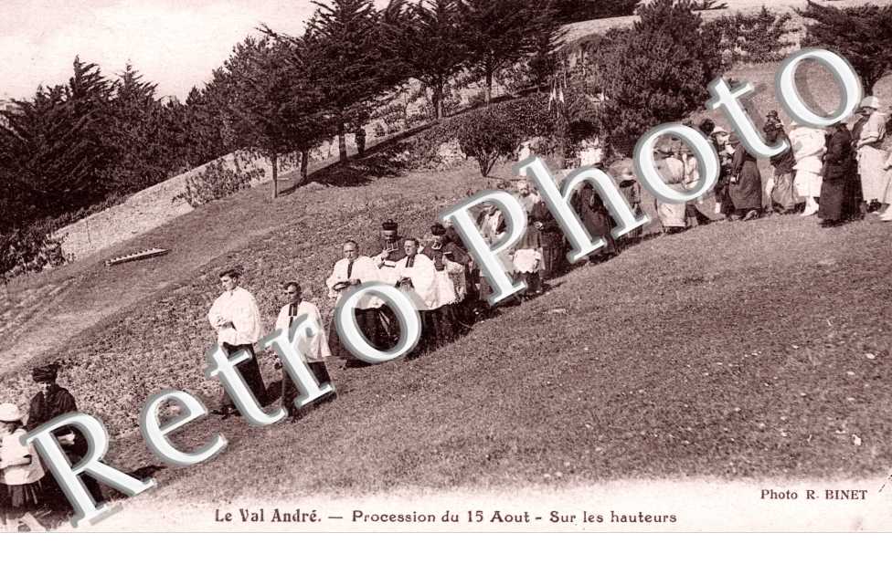 LE VAL ANDRE Procession du 15 aout