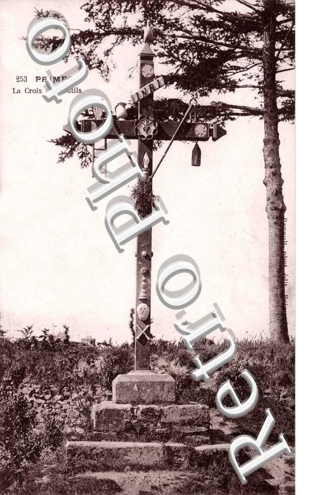 La Croix aux Outils