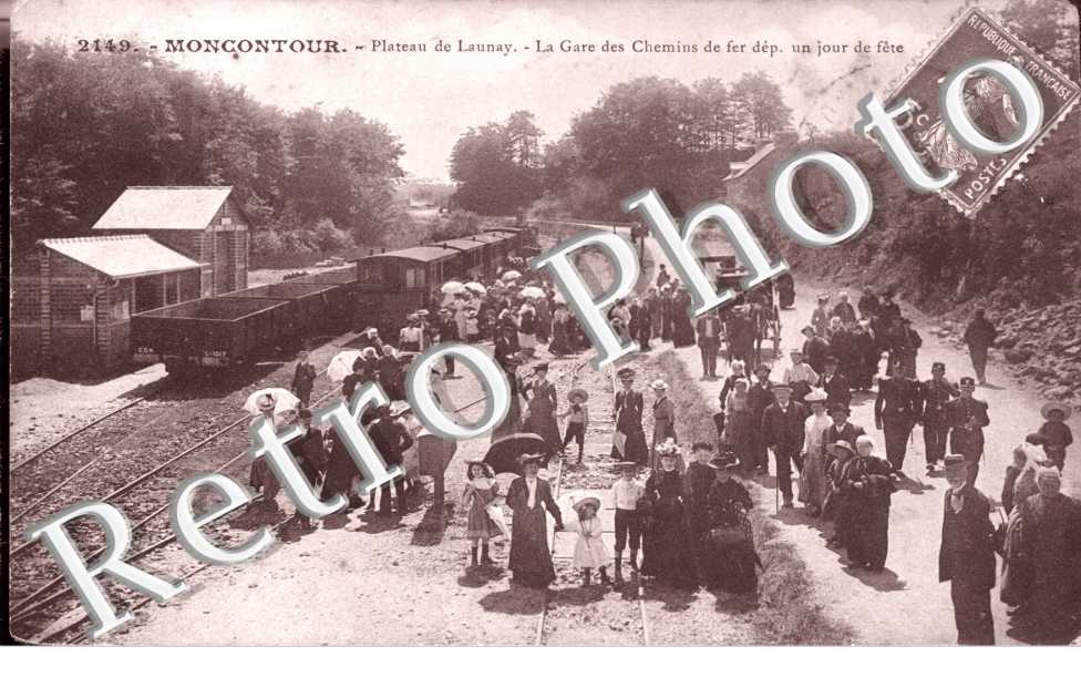 plateau de Launay- la gare des chemins de fer dep. un jour de fete
