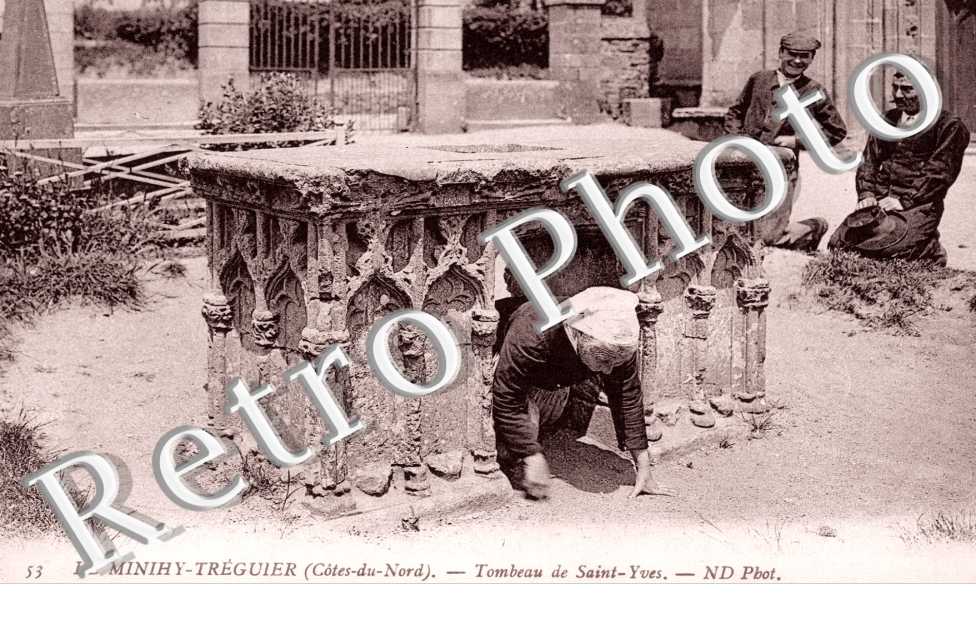 Tombeau de Saint Yves