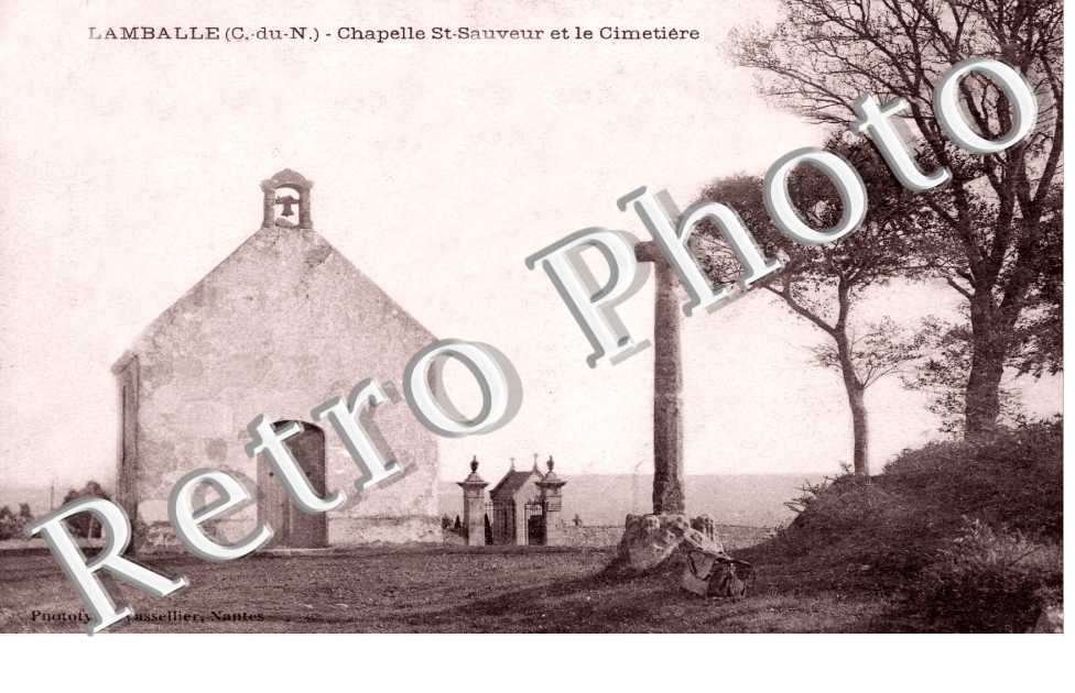 Chapelle St Sauveur et le Cimetiere