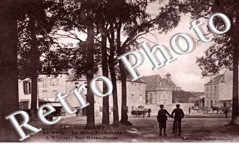 Le Vally, la Sous Prefecture, l'Hopital et Rue Notre Dame