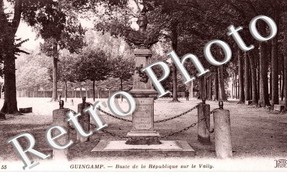 Buste de la Republique sur le Vally