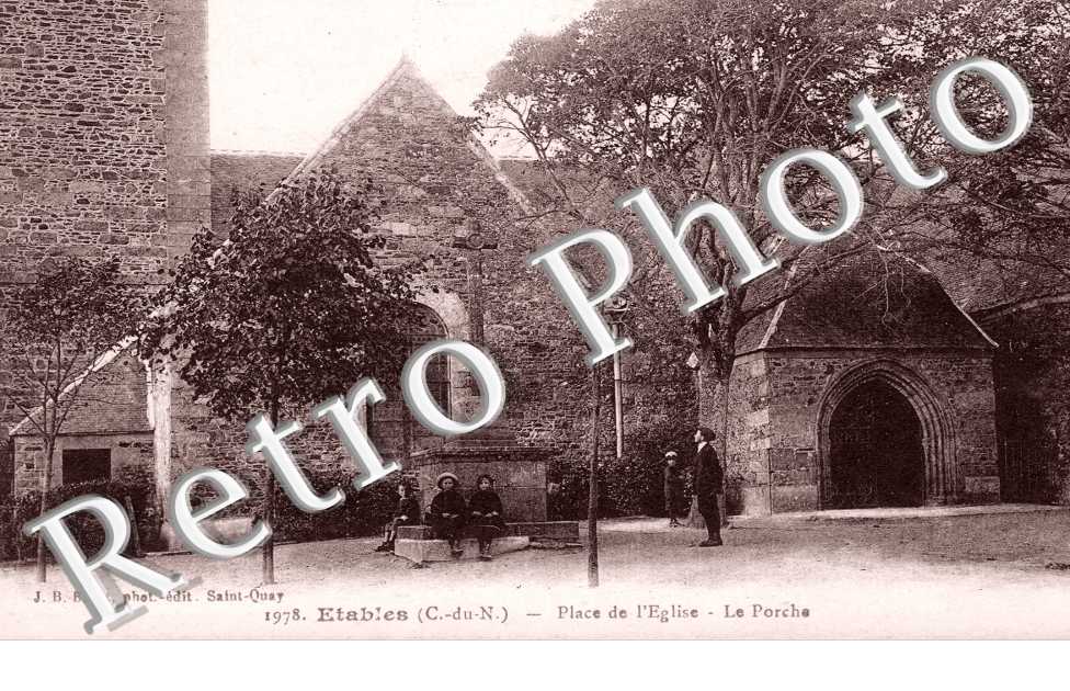 Place de l'Eglise, le Porche