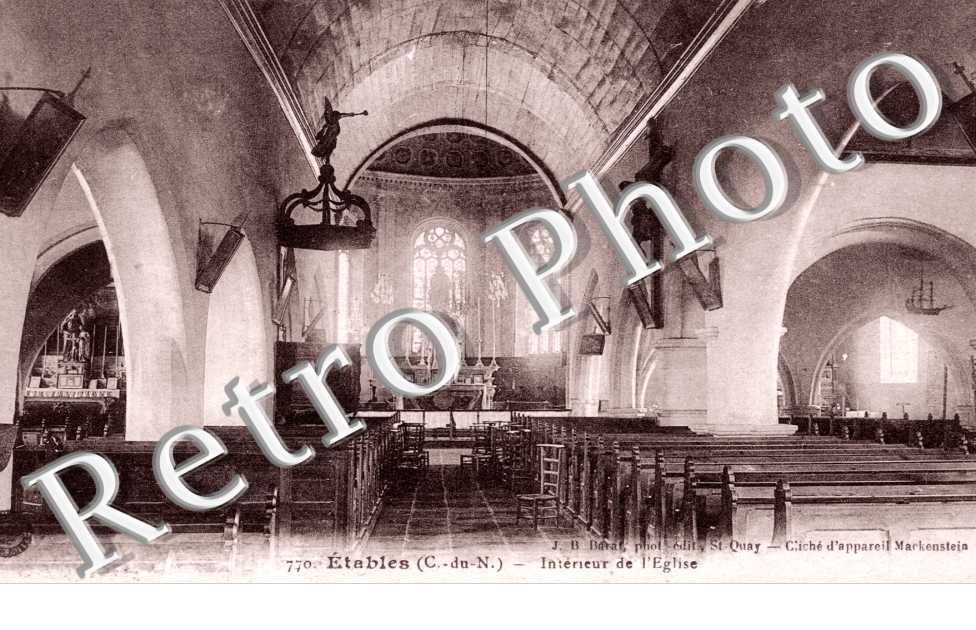 Interieur de l'eglise