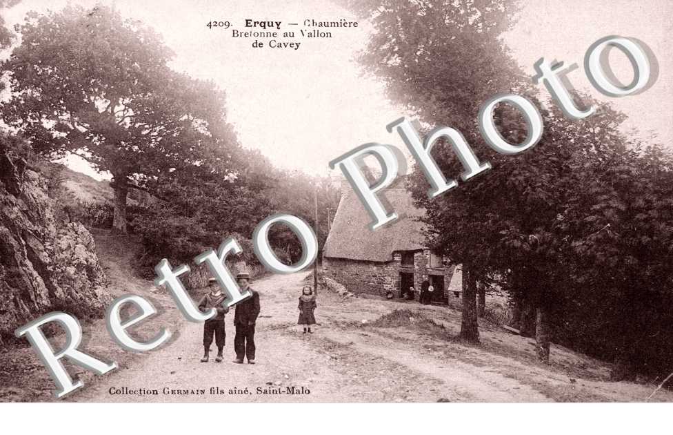 Chaumiere bretonne au Vallon de Cavey