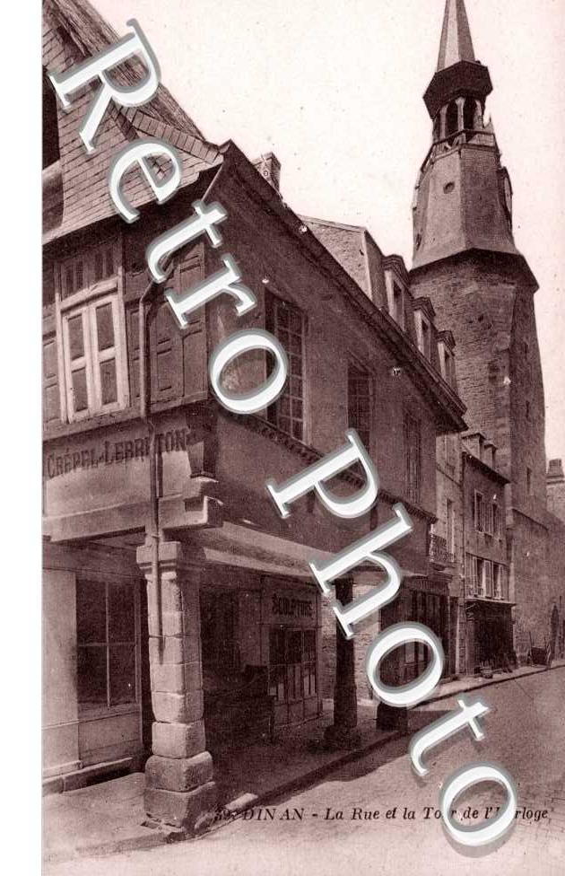 La Rue et la Tour de l'Horloge