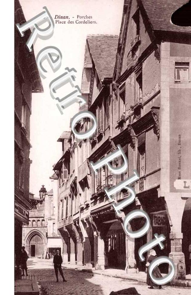 Porches et Place des Cordeliers