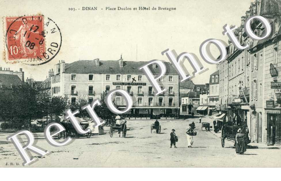 Place Duclos et Hotel de Bretagne