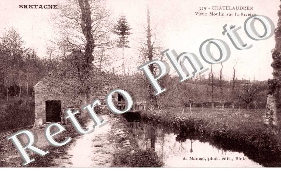 Vieux Moulin sur la Riviere