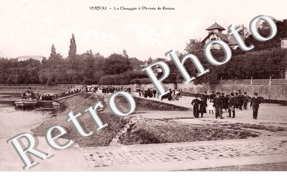 la chaussee a l&#039;arrivee du bateu