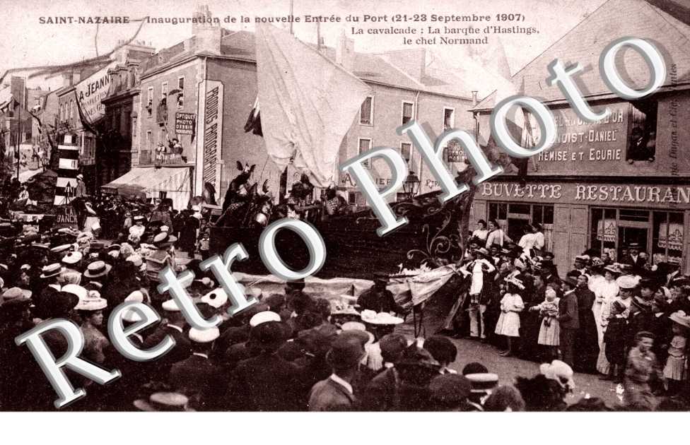 inauguration de la nouvelle entree du port 21-23 septembre 1907 La cavalcade; la barque d'Hastings, le chef normand