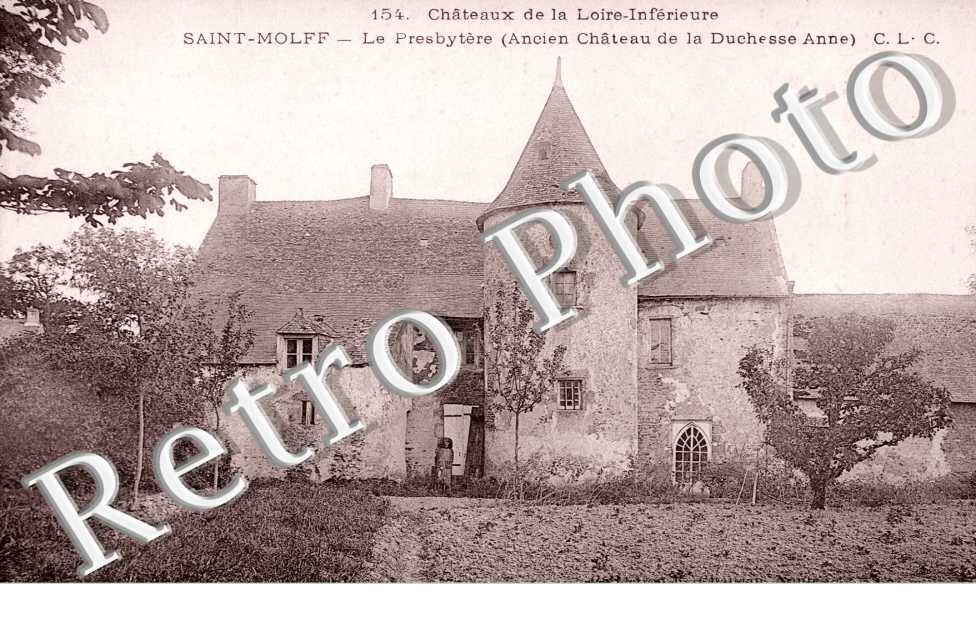 le presbytere (ancien chateau de la Duchesse Anne)