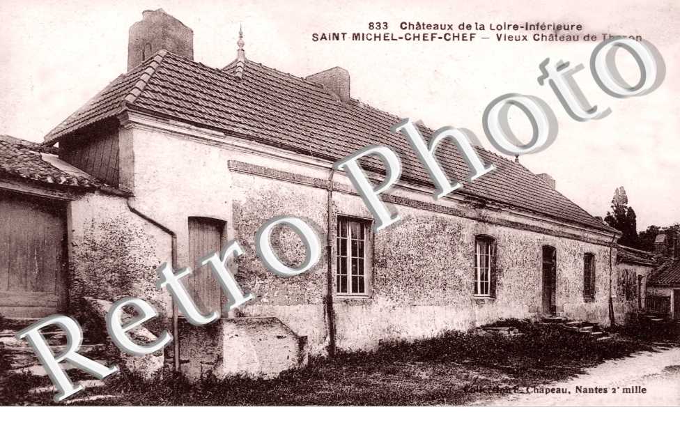 Vieux Chateau de Tharon