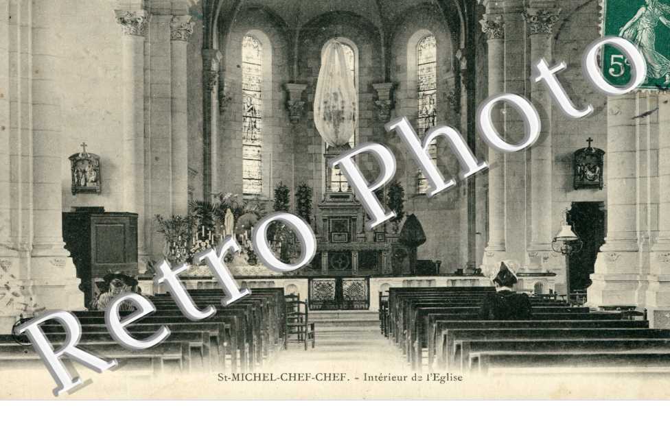 Interieur de l'eglise