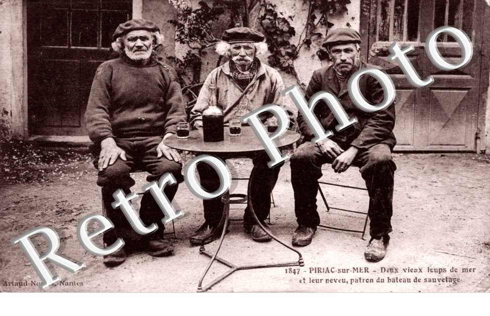deux vieux loups de mer et leur neveu - patron du bateu de sauvetage