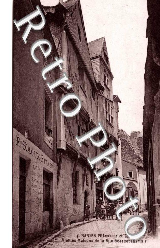vieilles maisons de la rue Bossuet -  Rue de Briord