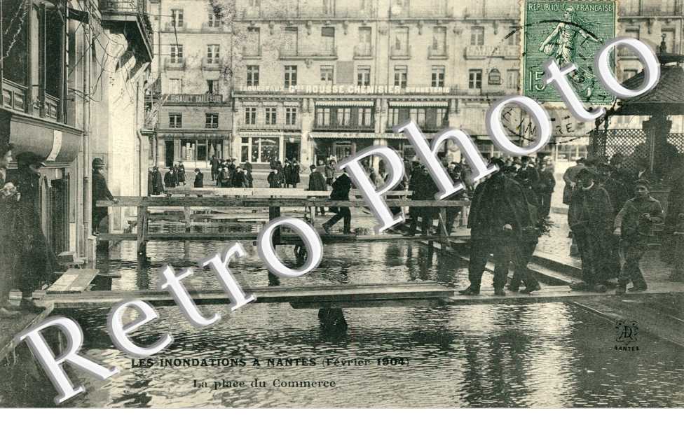 les inondations fevrier 1904  la place du commerce