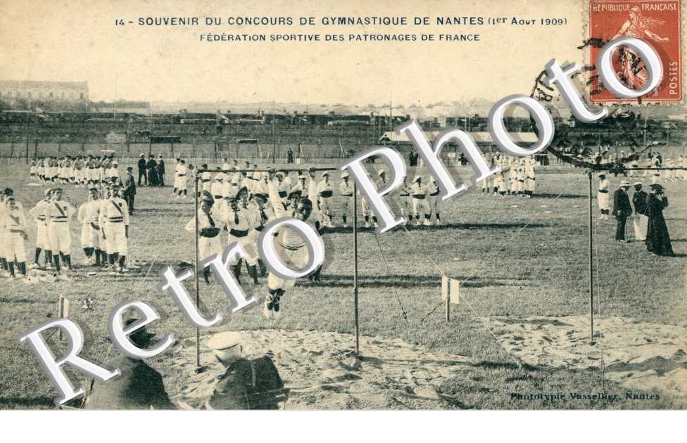 CPA FRANCE 42 Roanne, Concours de gymnastique, Les Pyramides | 42