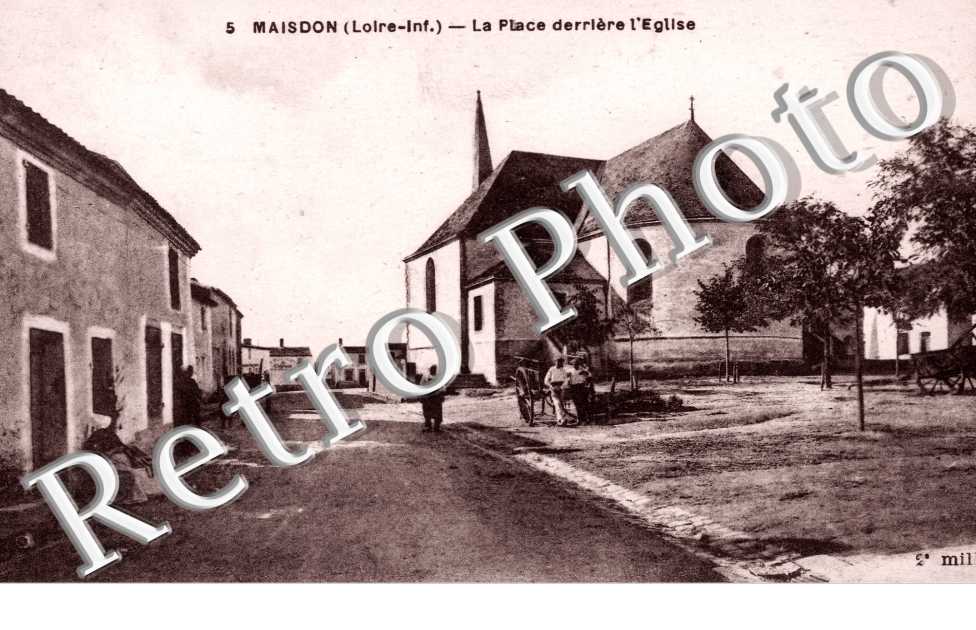 la place derriere l&#039;eglise