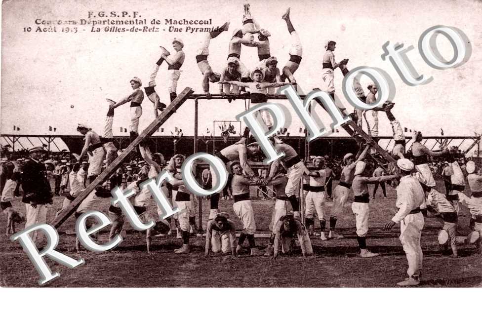 Concours departemental 10 aout 1913 La Gilles-de-Retz  Une pyramide