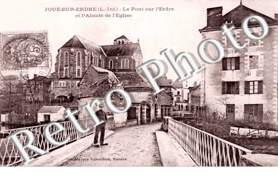 Le pont et abside de l&#039;eglise