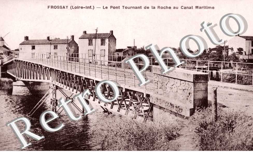 Le pont tournant de la roche au canal maritime