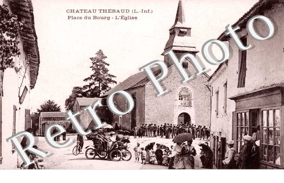 place du bourg, l&#039;eglise