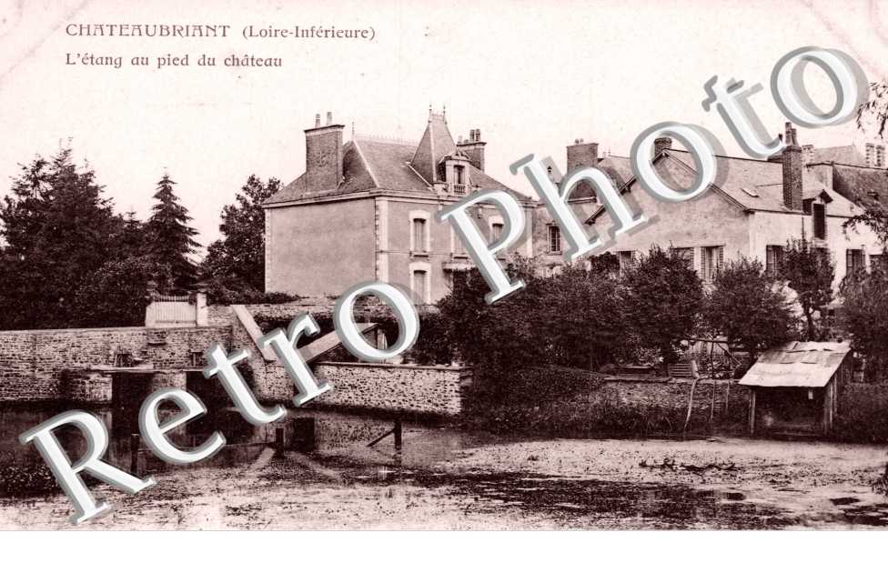 L&#039;Etang au pied du Chateau