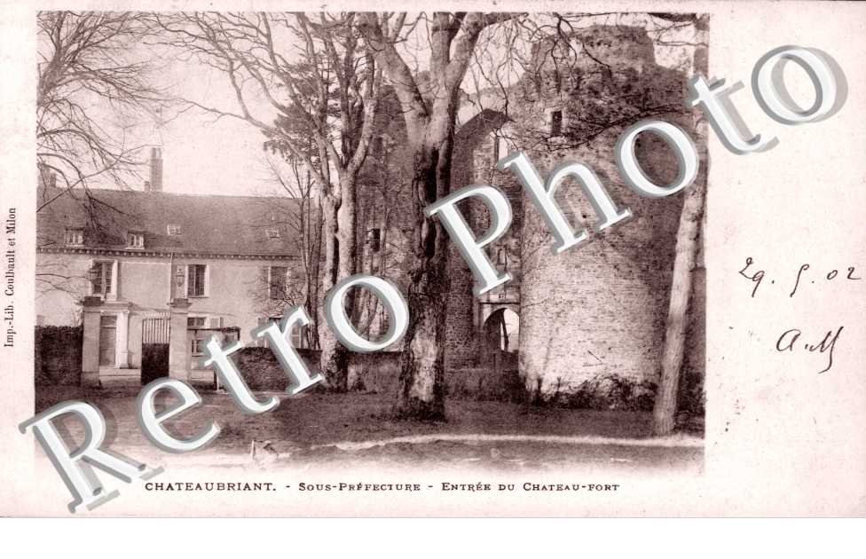 Sous prefecture Entree du chateau fort