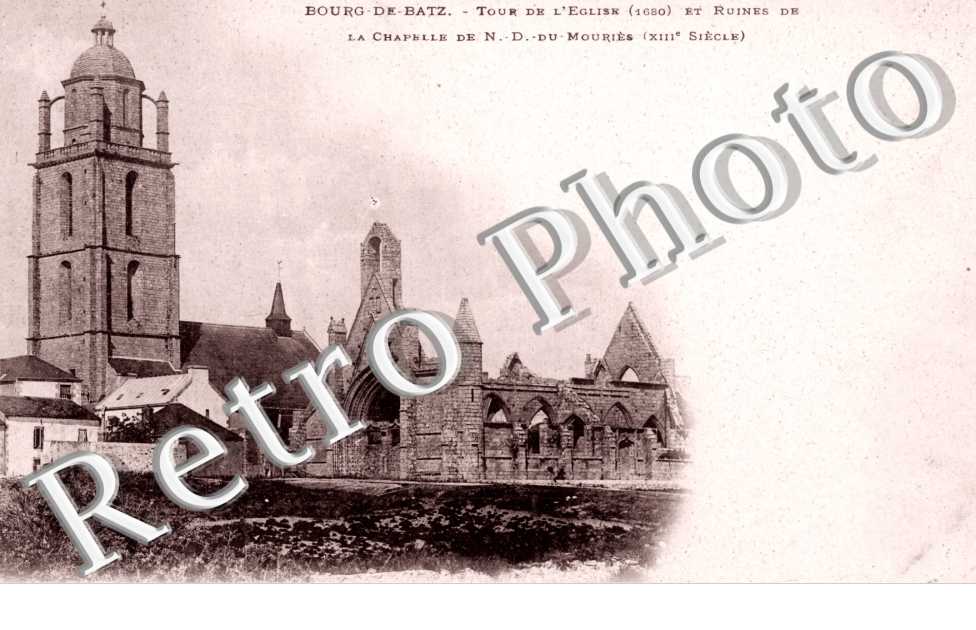 Tour de l'eglise et ruines de la chapelle de Notre Dame du Mouries