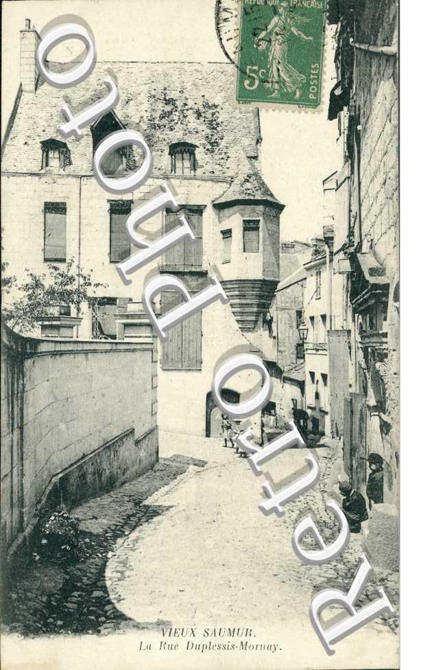 Rue Duplessis Mornay