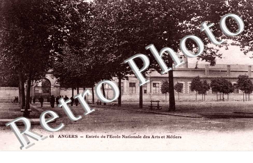 entree de l&#039; Ecole nationale des Arts et metiers