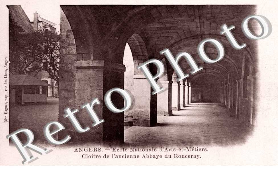 Ecole Nationale des Arts et Metiers - Cloitre de l&#039;Ancienne Abbaye