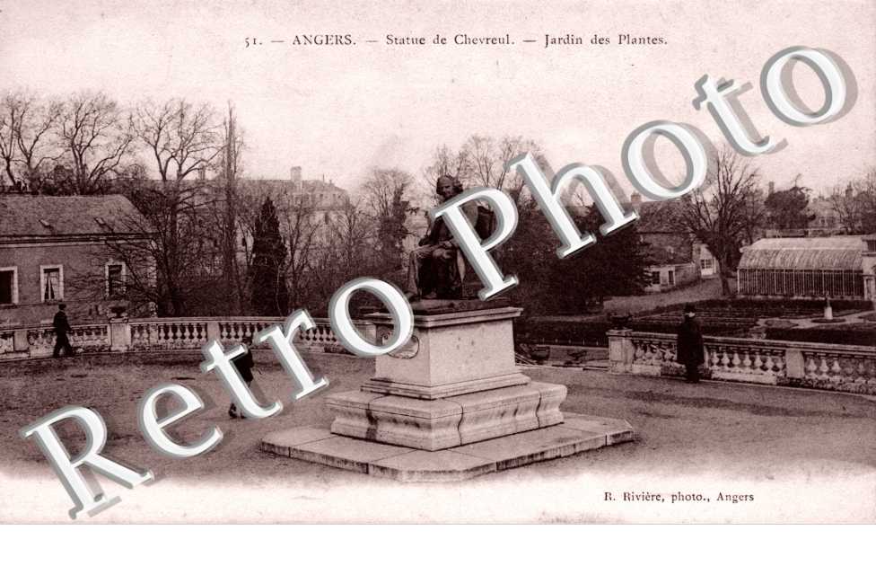 Statue de Chevreul, jardin des Plantes 
