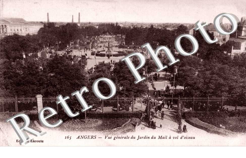 vue generale du jardin du mail
