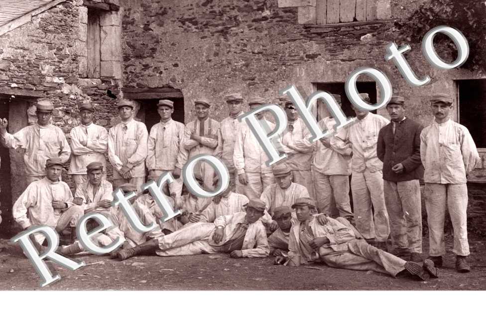 (groupe de militaires)