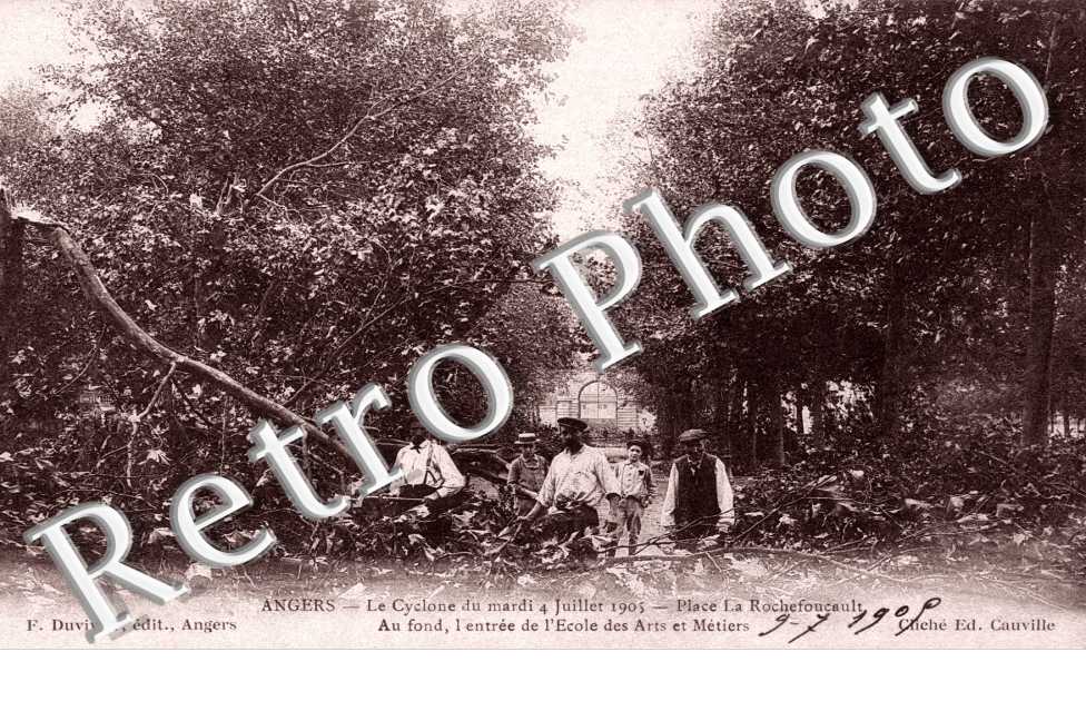 le cyclone du mardi 4 juillet 1905 Place de La Rochefoucault