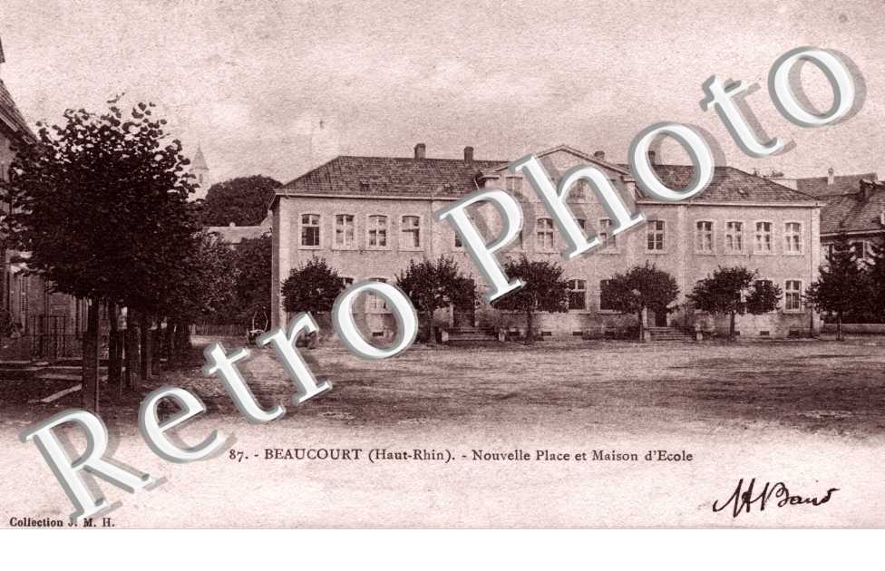 Nouvelle Place et maison d&#039;ecole