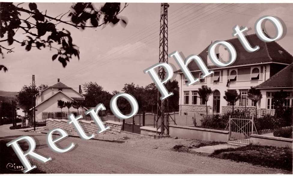 Nouvelle Ecole, Cites